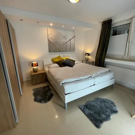 Apartman 4 Bedrooms, 2 Bathrooms, Kitchen, Terrace - 10 Min To Fairground