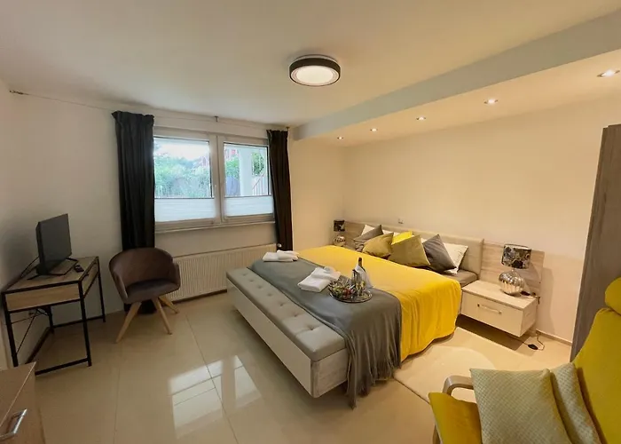 4 Bedrooms, 2 Bathrooms, Kitchen, Terrace - 10 Min To Fairground Daire