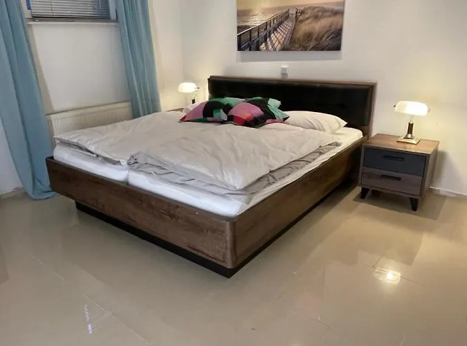 Apartamento 4 Bedrooms, 2 Bathrooms, Kitchen, Terrace - 10 Min To Fairground