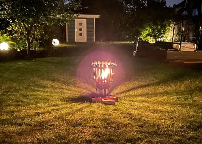 4 Bedrooms, 2 Bathrooms, Kitchen, Terrace - 10 Min To Fairground شقة *